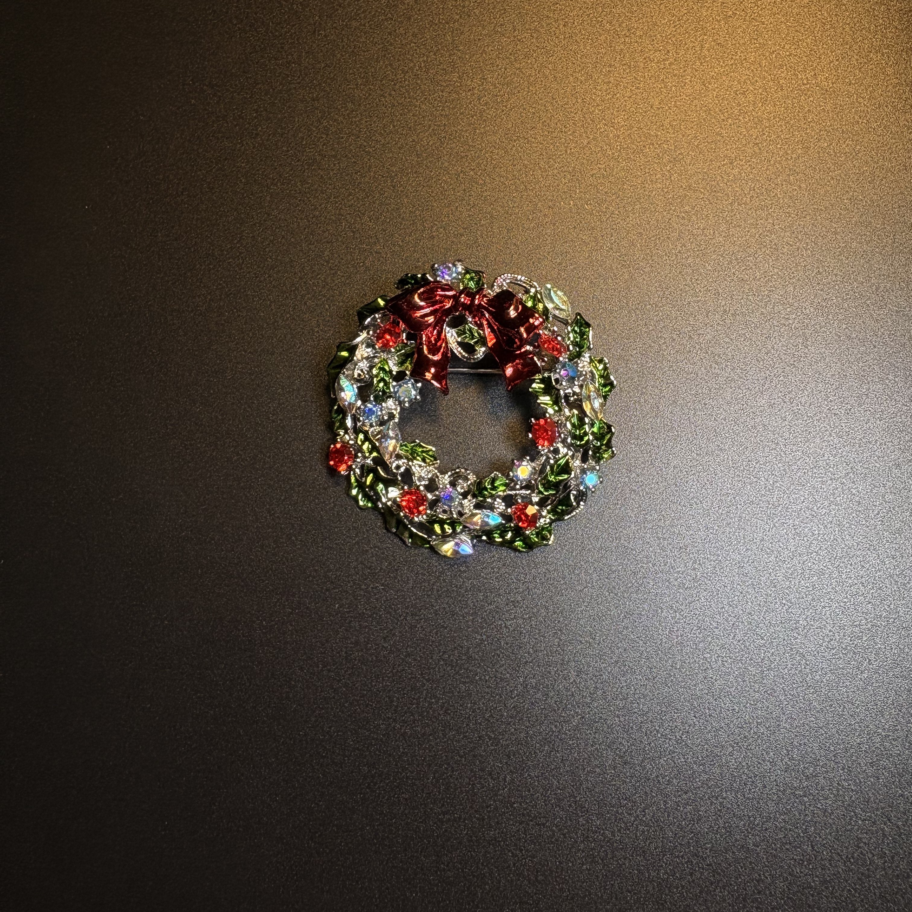 Wreath Gleam Brooch
