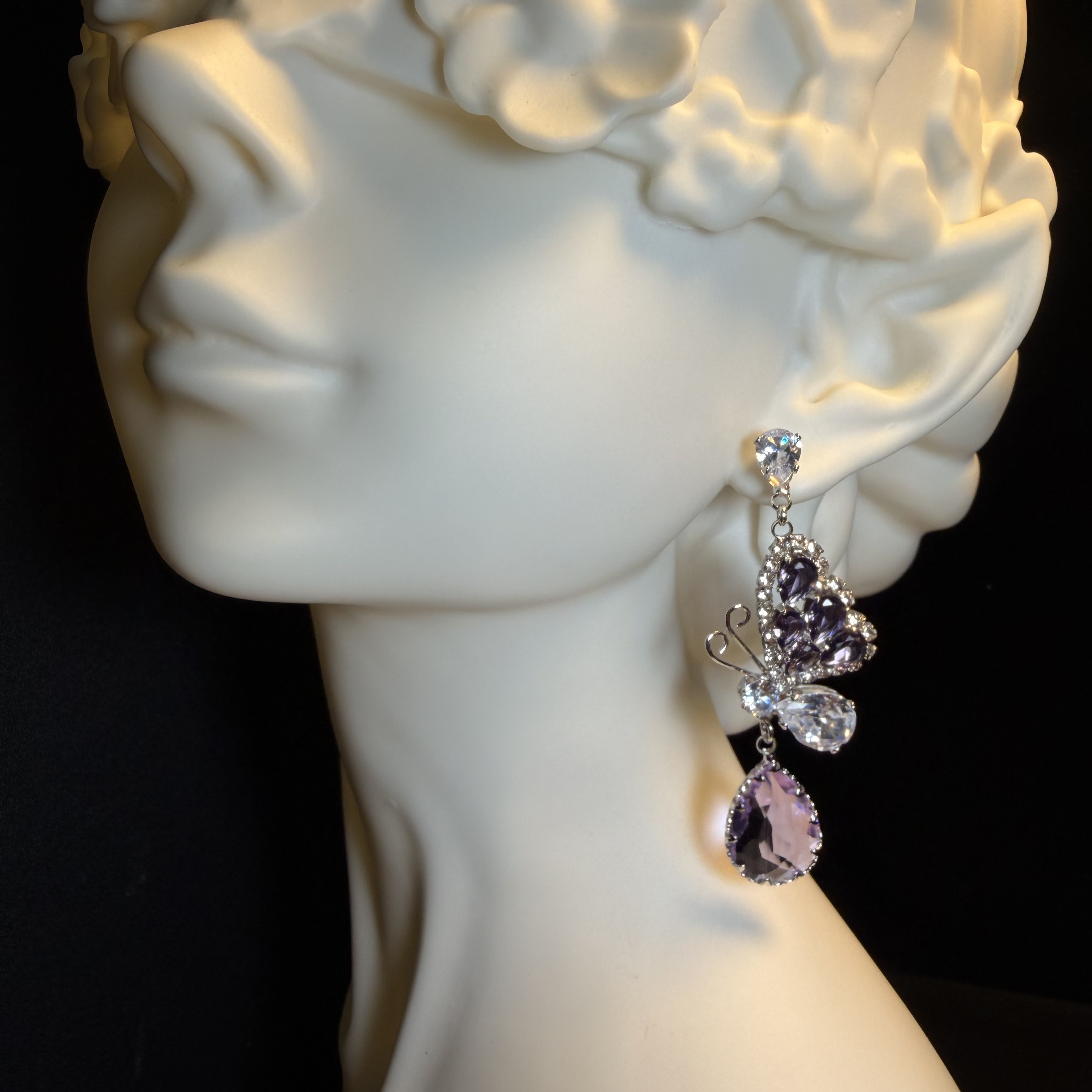 Noir Drop Earrings