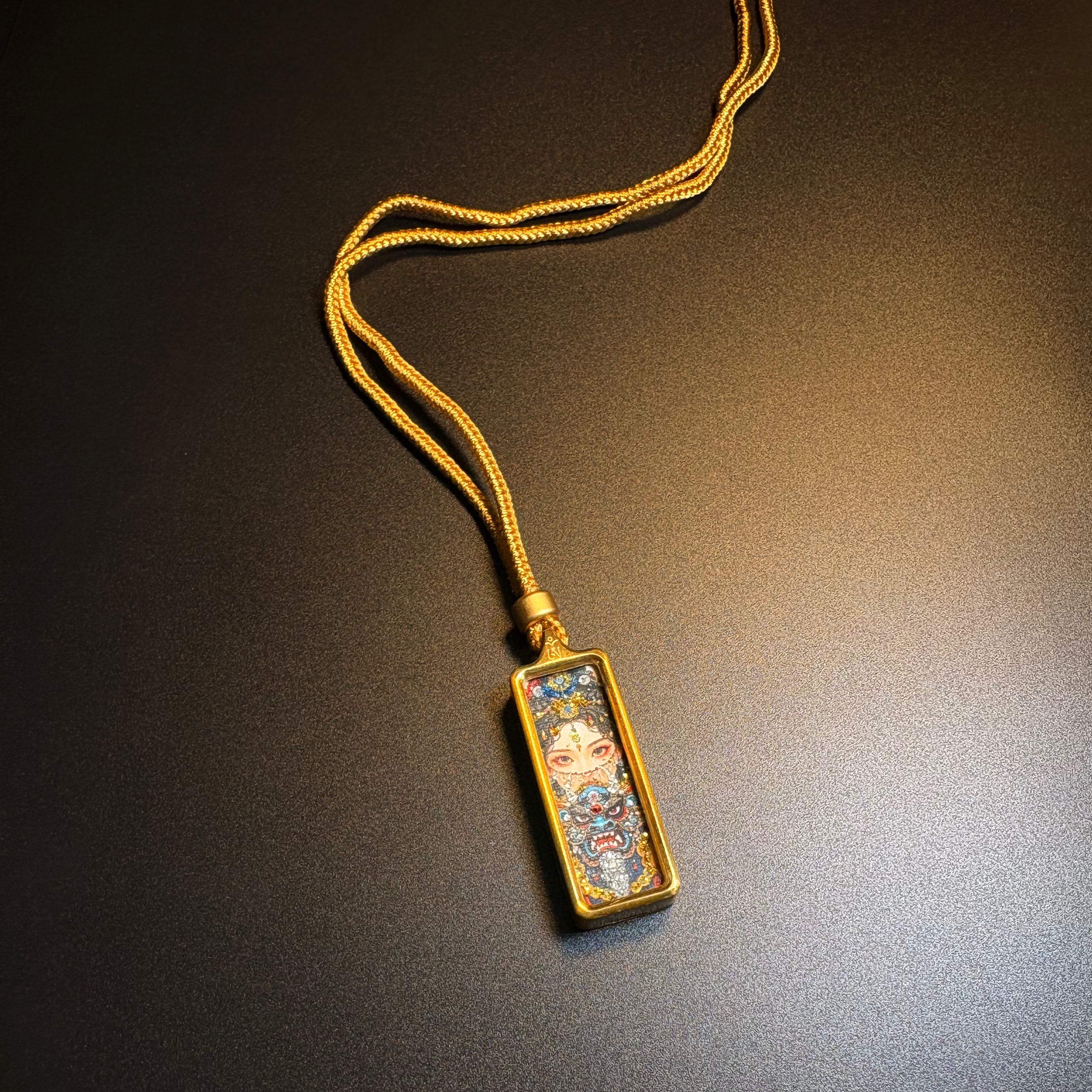 Opaline Nocturne Necklace