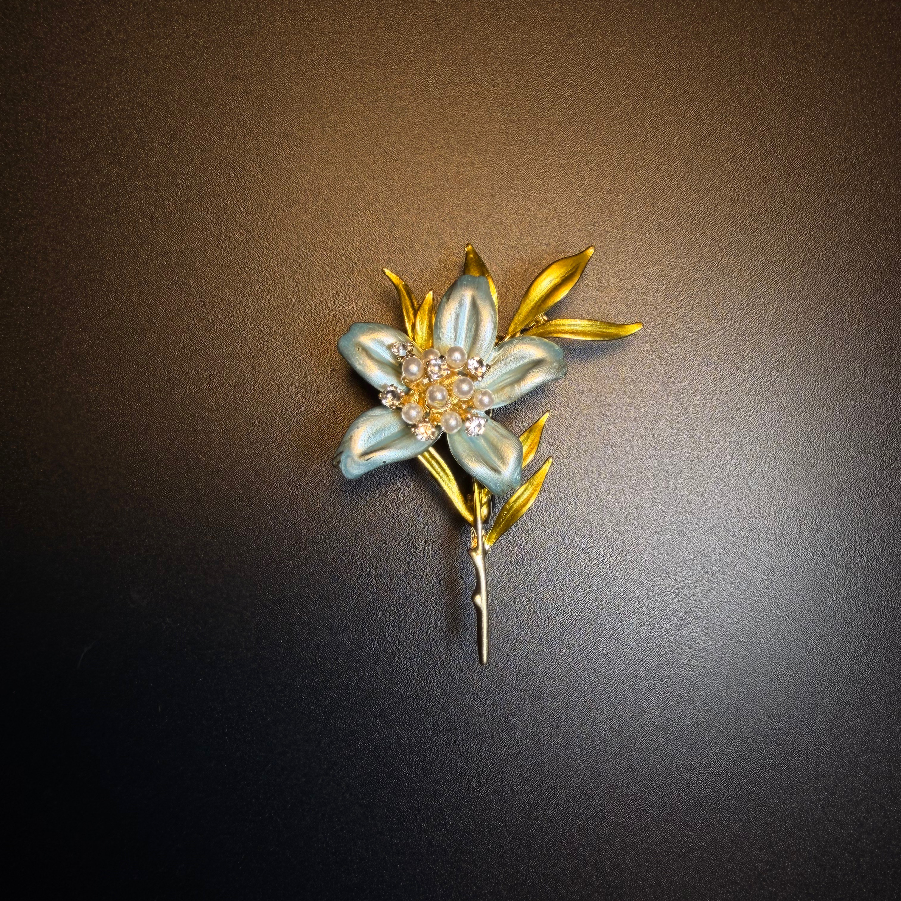 Lily Bloom Brooch