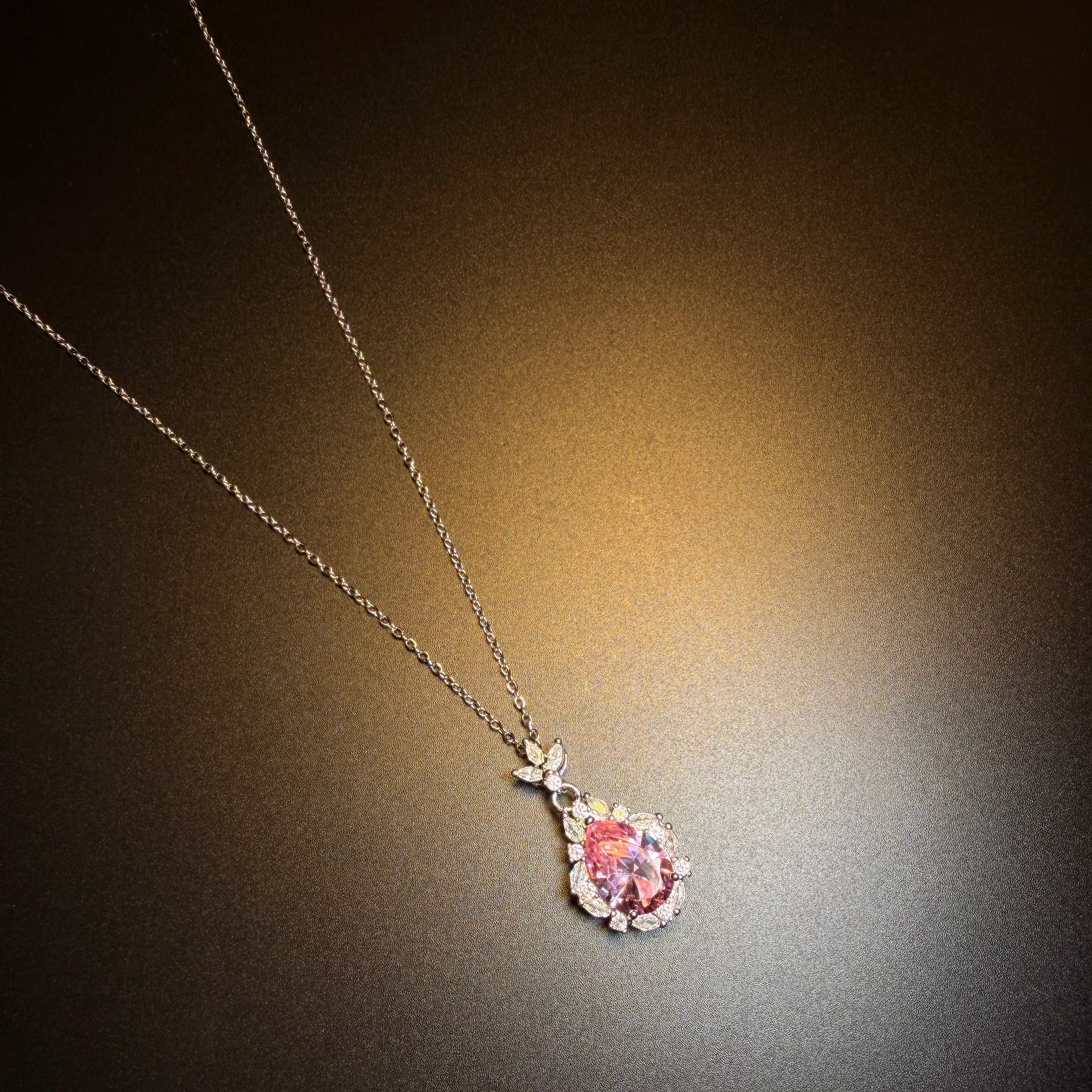 Pinktearnd Brooch