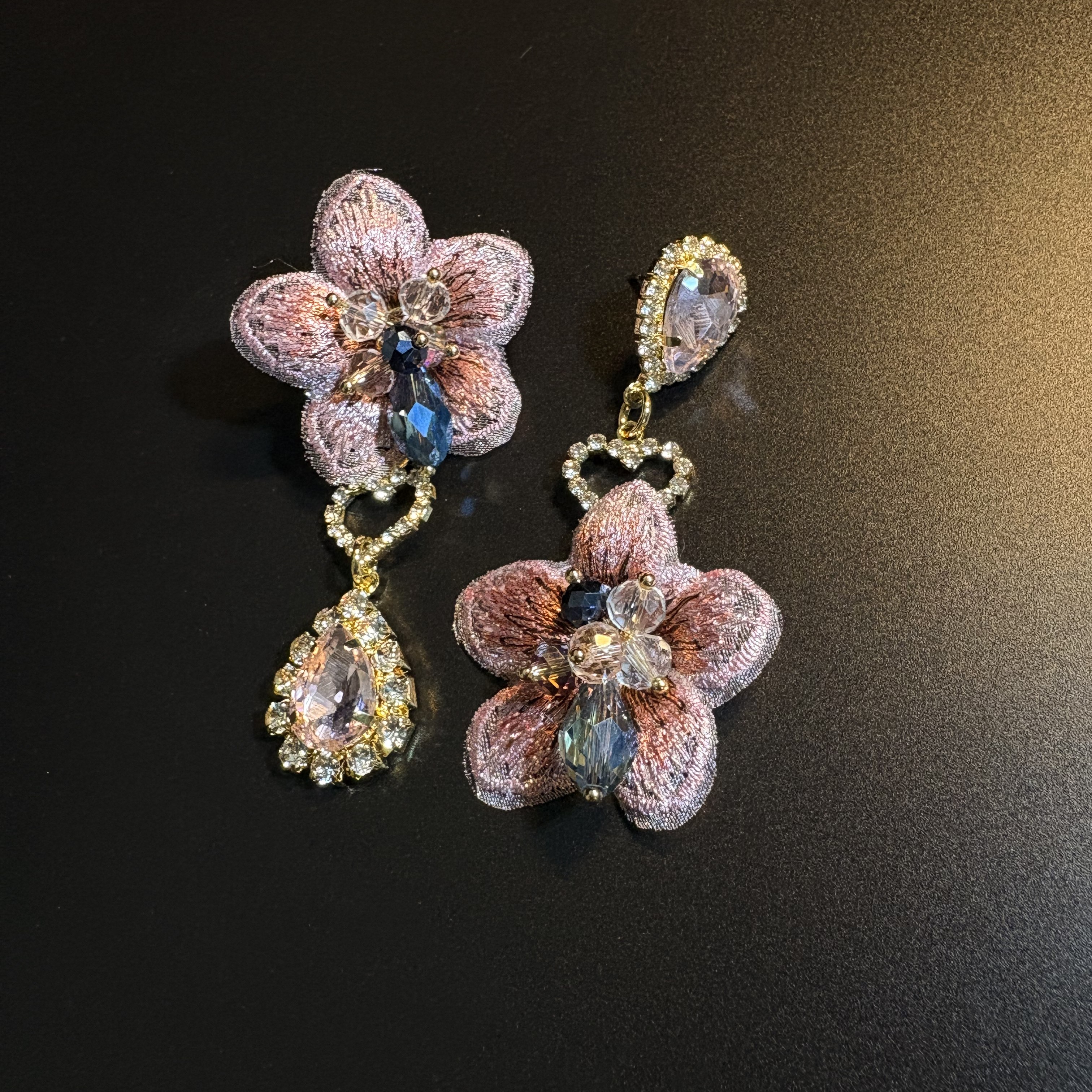 Embroid Gem Earrings