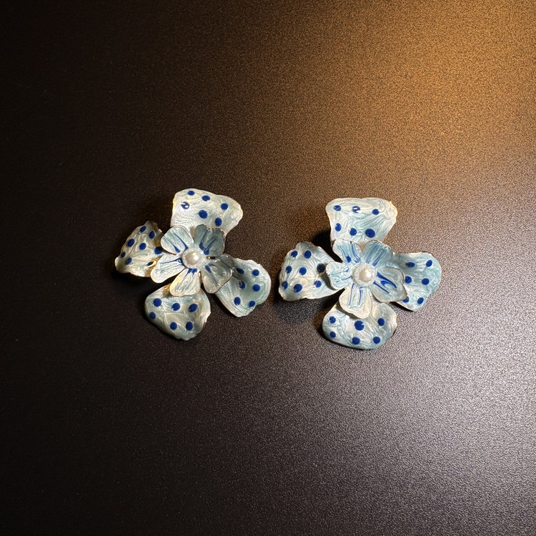 Dotty Bloom Earrings