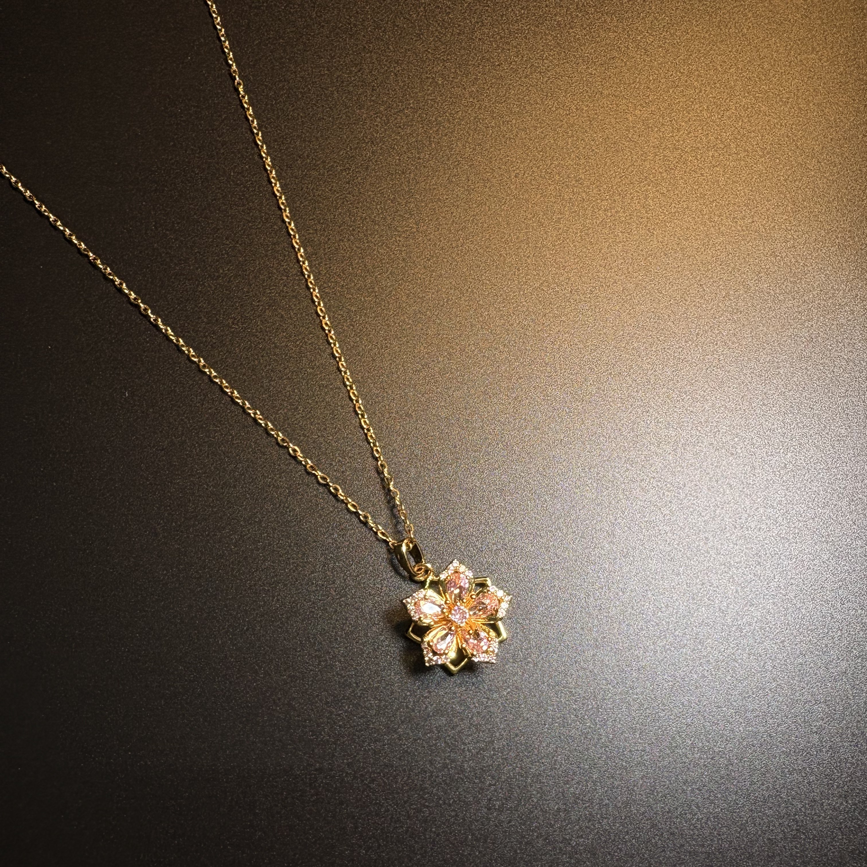 Lumi Flora Necklace