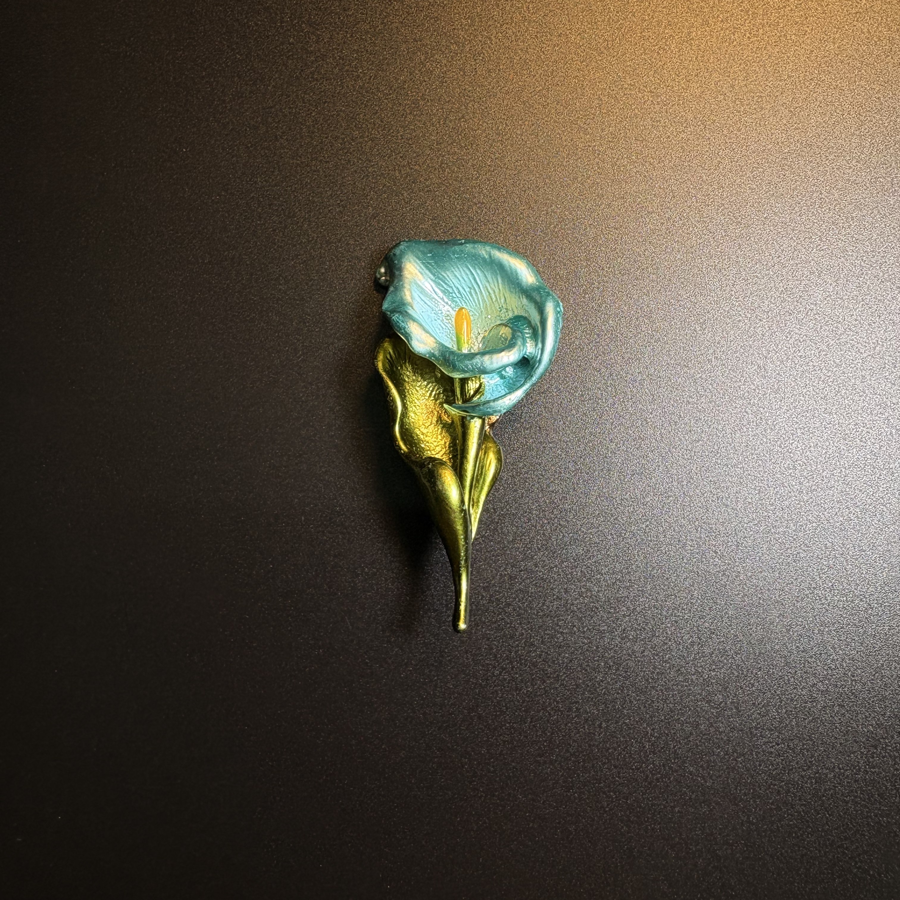 Aureo Calla Brooch